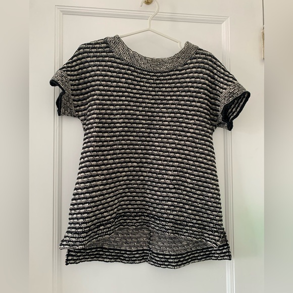 Black and white knit short sleeved top - Picture 1 of 8